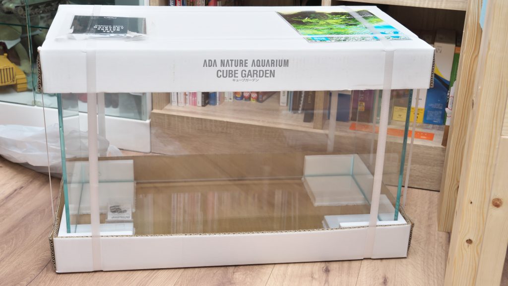 ADA 60㎝水槽を買った。 | Akiのプレコ ブログ